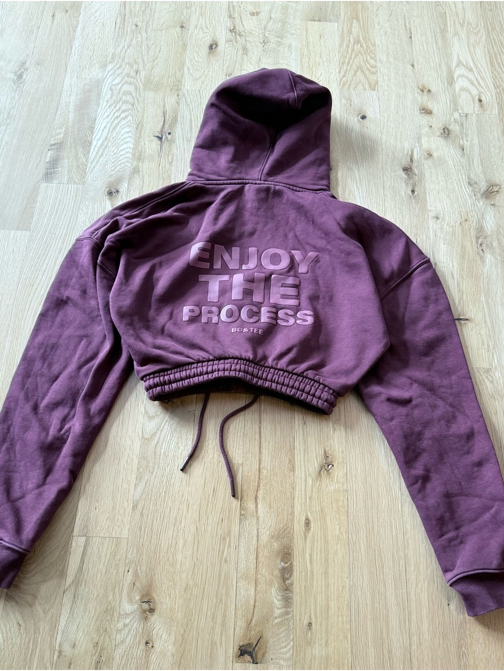 Bo + Tee Cropped Hoodie - Plum